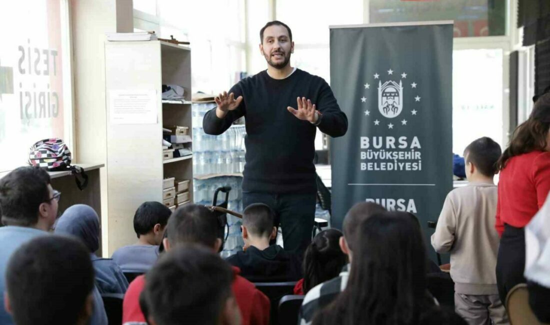 Bursa Büyükşehir Belediyesi, görme engelli bireylerin kelimelerle hayal kurduğu, seslerle