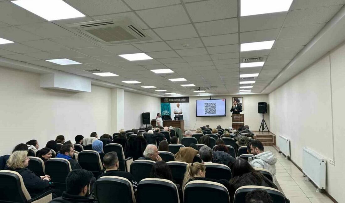 Nilüfer Belediyesi personeline “Temel Afet Bilinci” eğitimi Nilüfer Belediyesi, personelinin afetlere karşı hazırlıklı olması amacıyla Türkiye Belediyeler