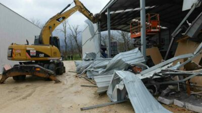 Nilüfer Belediyesi, kaçak yapılaşmayla mücadelesini kararlılıkla sürdürüyor. Belediye ekipleri son