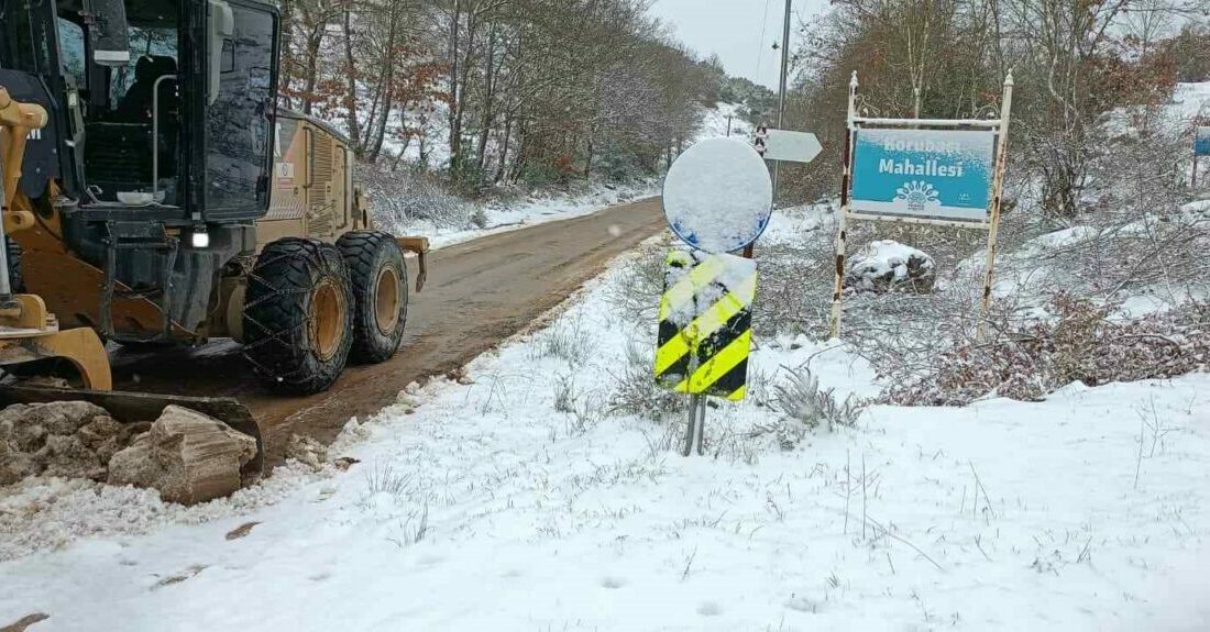 Bursa’yı etkisi altına alan yoğun kar yağışına karşı Nilüfer Belediyesi