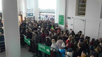Bursa’da soğuk ama güneşli havayı değerlendirmek isteyenler, Uludağ’a çıkmak istedi.
