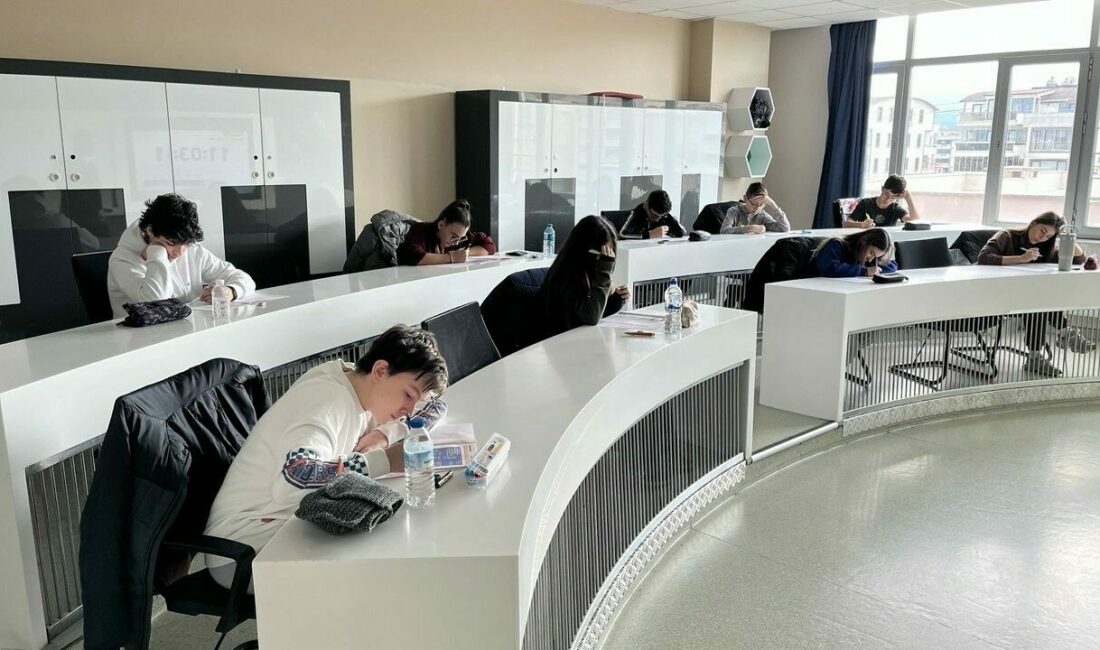 İkinci dönemin tamamlanmasıyla birlikte LGS ve YKS sınavına girecek öğrenciler,