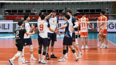 Osmangazi Belediyespor, Erkekler Voleybol 1. Ligi’nde karşılaştığı 1954 Adanaspor’u 3-0’lık