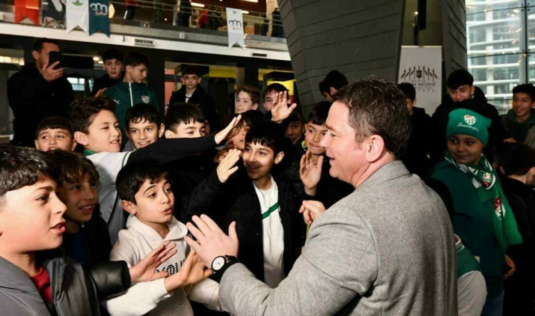 Bursaspor’a desteğini her alanda sürdüren Osmangazi Belediyesi, hayatında hiç maça