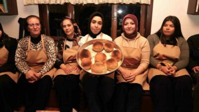 Osmangazi Belediyesi, Miraç Kandiline özel düzenlediği etkinlikte, kadınları Somuncu Baba’nın