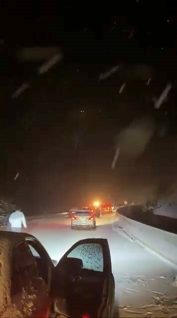 Bursa’nın İnegöl ilçesinde bugün aralıklarla devam eden kar yağışı nedeniyle