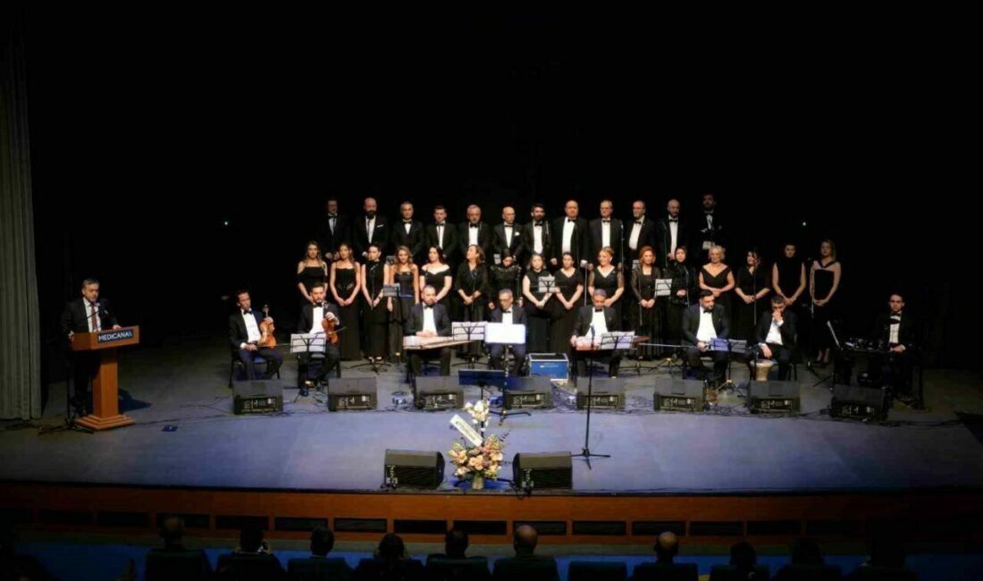 Medicana Bursa Hastanesi çalışanlarından oluşan Türk sanat müziği korosu, Bursalı