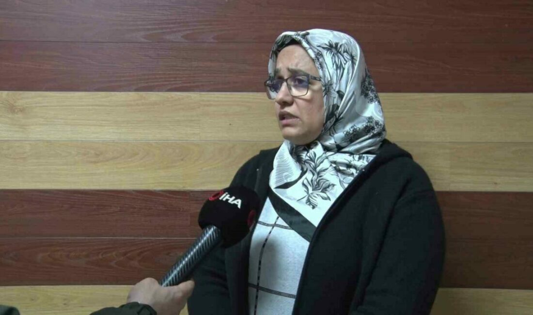 Sahte jandarma komutanı, öğretmeni 770 bin lira dolandırdı Bursa’da görev yapan bir öğretmen, kendisini jandarma karakol komutanı olarak