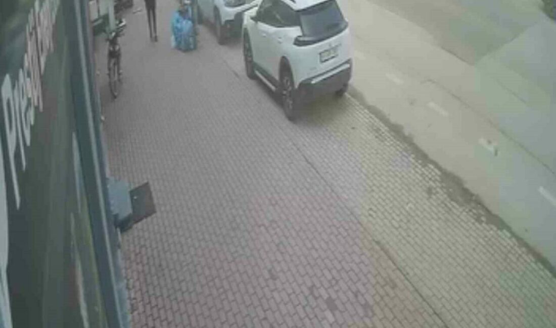 Şiddetli lodos tabelayı kopardı, facia kıl payı atlatıldı Bursa’nın İnegöl ilçesinde etkili olan şiddetli lodos, tehlikeli anlara neden