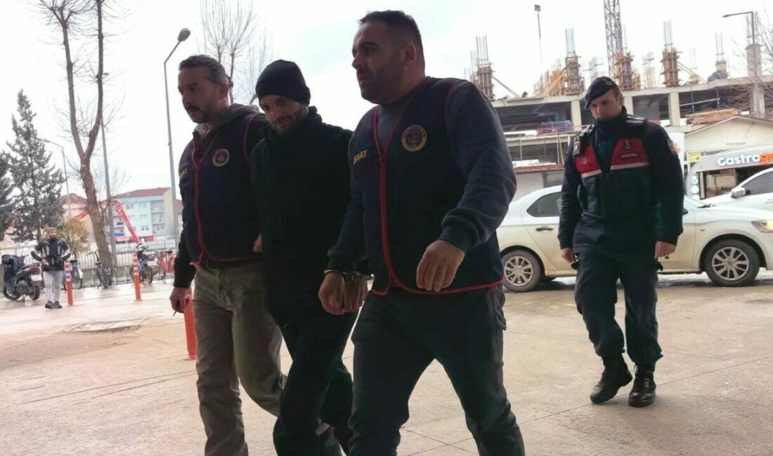 Bursa’nın İnegöl ilçesinde cezaevinden firar ederek tekel bayine tüfekle ateş