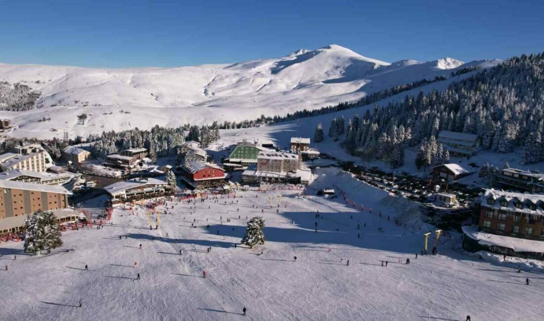 Türkiye’nin önemli kış turizmlerinden Uludağ’da sömestr öncesi yoğunluk başladı. 2