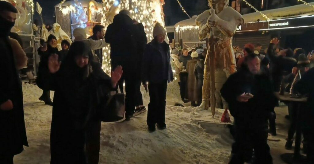 Uludağ’da yılbaşı kutlamasına damga vuran görüntü Bursa’nın kış turizm merkezi Uludağ’da yılbaşı kutlamaları renkli görüntülere sahne