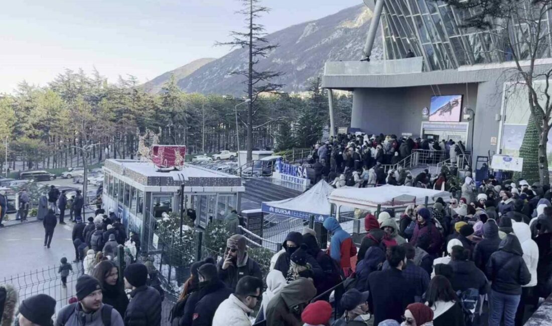 Kış turizminin önemli merkezlerinden Uludağ’a çıkmak isteyen vatandaşlar, sabahın erken