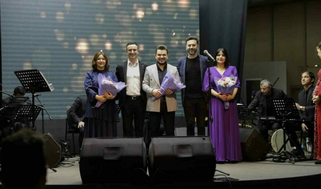 Bursa Büyükşehir Belediyesi Orkestra Şube Müdürlüğü tarafından düzenlenen ‘Yüreğimizdeki Ezgiler’