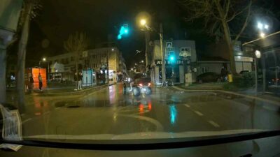 Bursa’nın Osmangazi ilçesinde ATV üzerinde drift atan iki arkadaşın trafiği