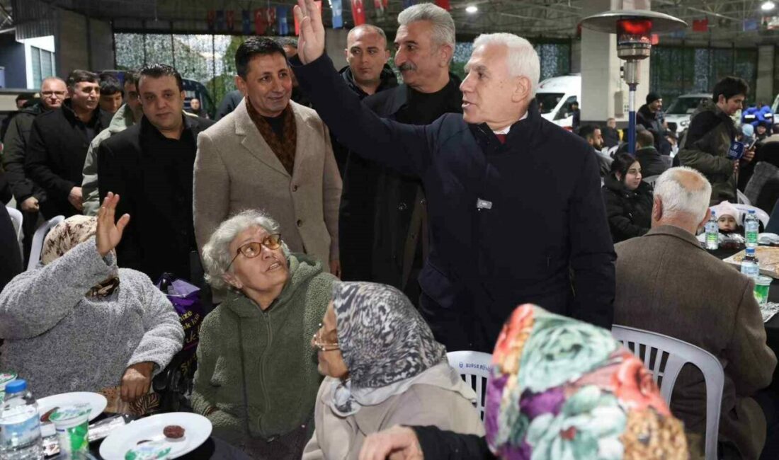 Bursa Büyükşehir Belediyesi’nin Kestel ilçesinde düzenlediği iftar programında konuşan Başkan