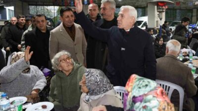 Bursa Büyükşehir Belediyesi’nin Kestel ilçesinde düzenlediği iftar programında konuşan Başkan