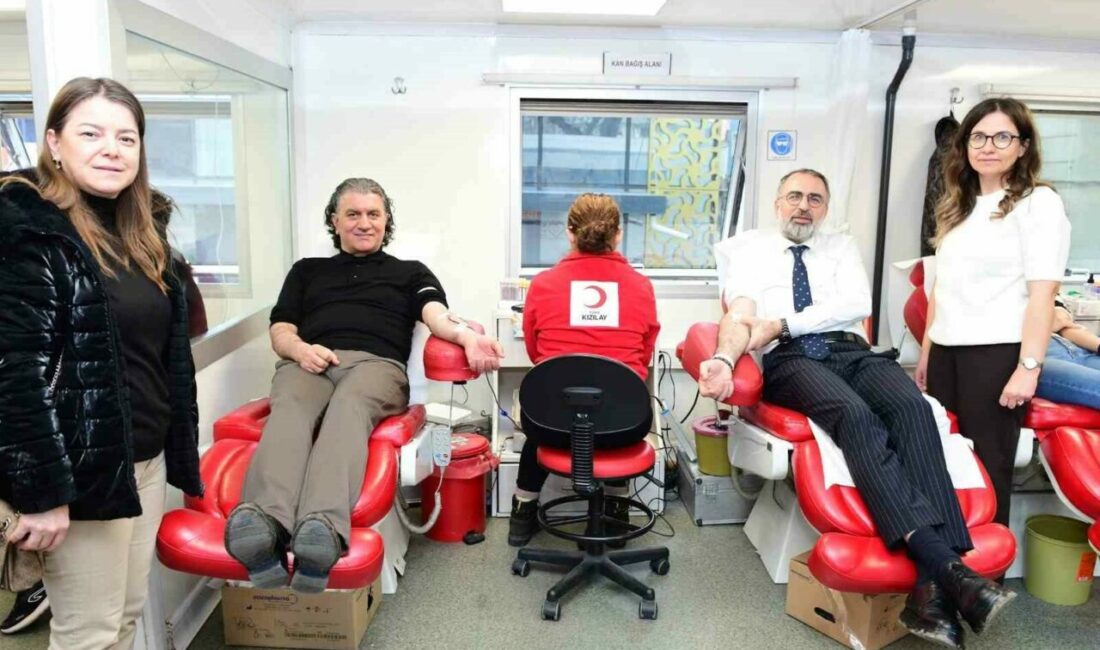 Başkan Erol’dan anlamlı hareket : “Bir Ünite Kan, Bir Hayat” Kestel Belediye Başkanı Ferhat Erol, Ramazan ayı öncesinde kan bağışının