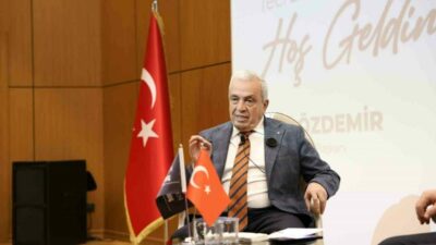 Nilüfer Belediye Başkanı Şadi Özdemir, Mudanya Üniversitesi tarafından düzenlenen “Tecrübe