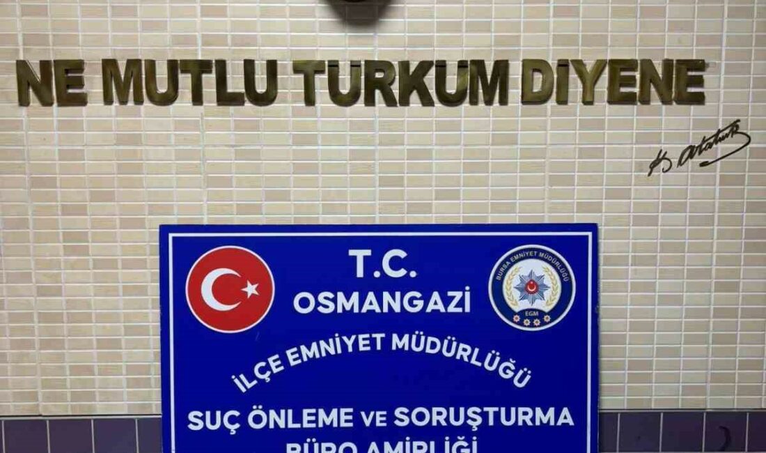 Bursa’da 1 kilo 280 gram esrar ele geçirildi Bursa’nın Osmangazi ilçesinde düzenlenen operasyonda 1 kilo 280 gram esrar