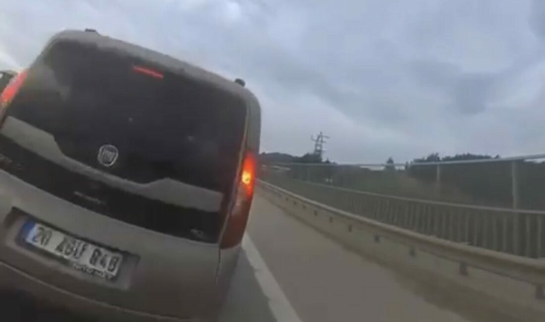 Bursa’da saatte 113 kilometre hızla seyreden motosiklet, önünde duran hafif