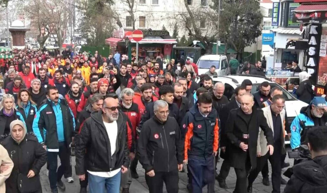Bursa’da AFAD gönüllüleri ve yaklaşık 30 akredite arama kurtarma ekibi,