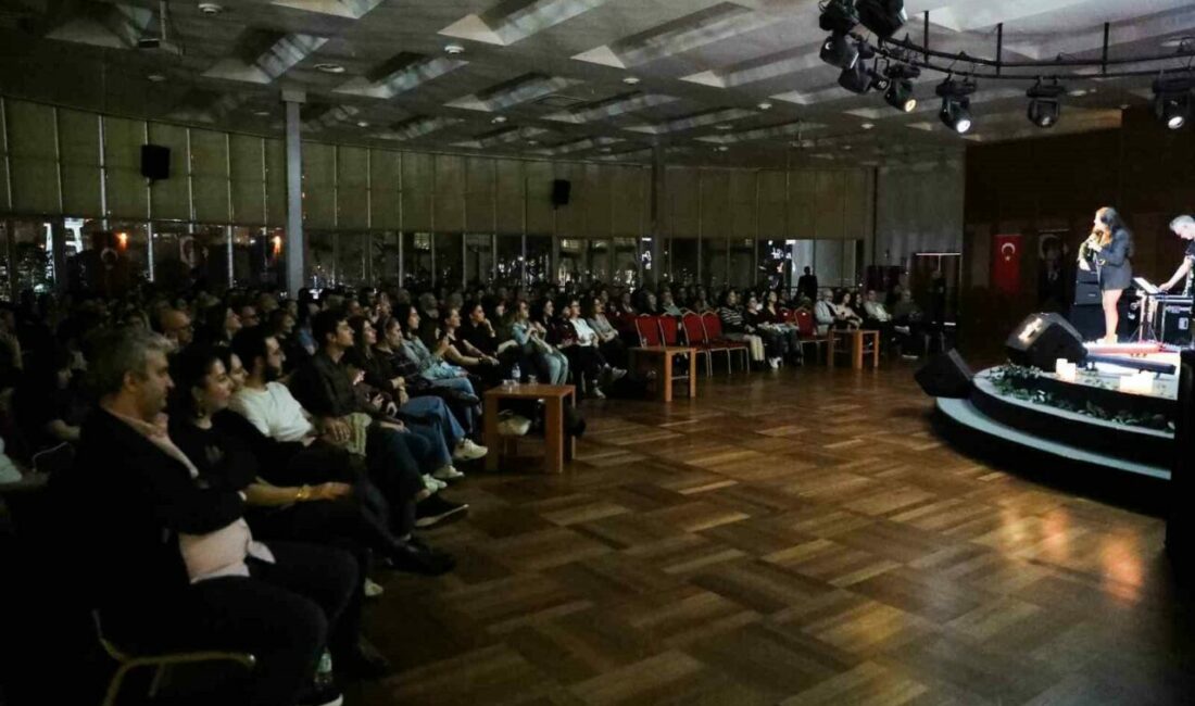 Bursa Büyükşehir Belediyesi’nin düzenlediği ‘Caz Pazarı’ kapsamında sahne alan Duygu