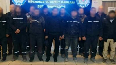 Bursa Emniyet Müdürlüğü ekipleri, göçmen kaçakçılığıyla mücadele kapsamında Mudanya ilçesinde