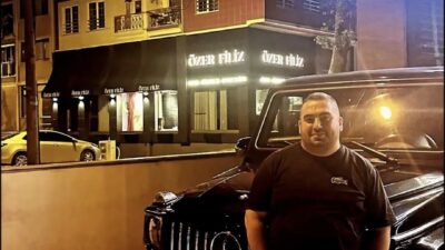 Bursa’da kahvehaneden çıktıktan sonra silahlı saldırıya uğrayan galerici iki arkadaştan