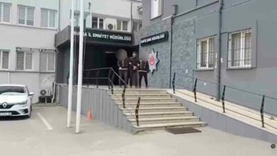 Bursa’da haklarında kesinleşmiş hapis cezası bulunan 3 firari şüpheli, polis