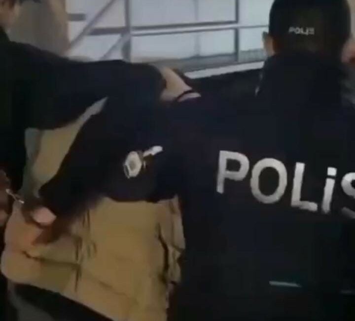 Bursa’da onlarca suç kaydı bulunan 2 hükümlü yakalandı Osmangazi’de farklı suçlardan aranan ve onlarca suç kaydı bulunan 2