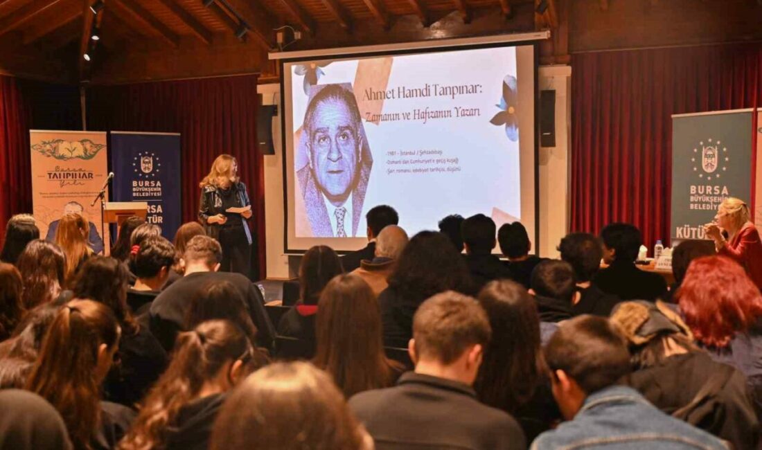 Bursa Büyükşehir Belediyesi’nin ‘Bursa Tanpınar Yılı’ etkinlikleri çerçevesinde düzenlediği söyleşide,