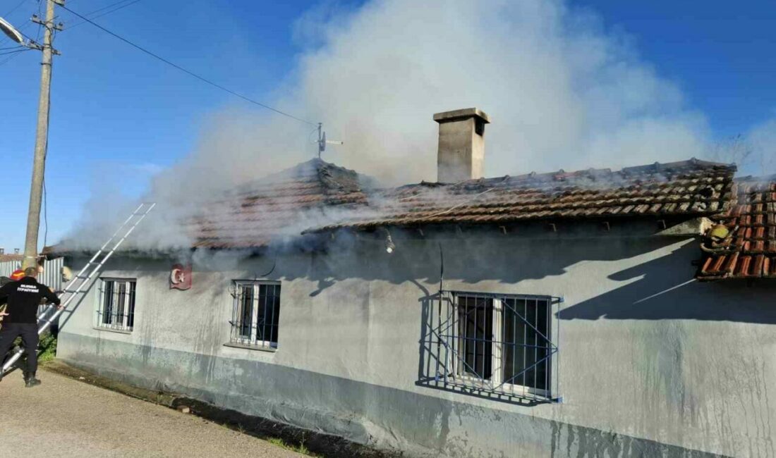 Bursa’da yaşlı çiftin evi alevlere teslim oldu Mustafakemalpaşa ilçesine bağlı kırsal Doğancı Mahallesi’nde sabah saatlerinde çıkan yangında