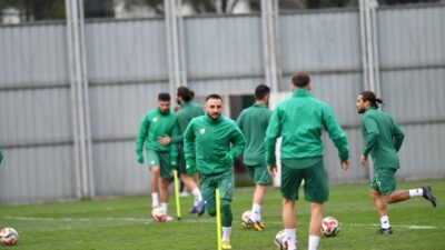 TFF 2. Lig’in 24. haftasında Bursaspor, sahasında Kırklarelispor ile oynayacağı