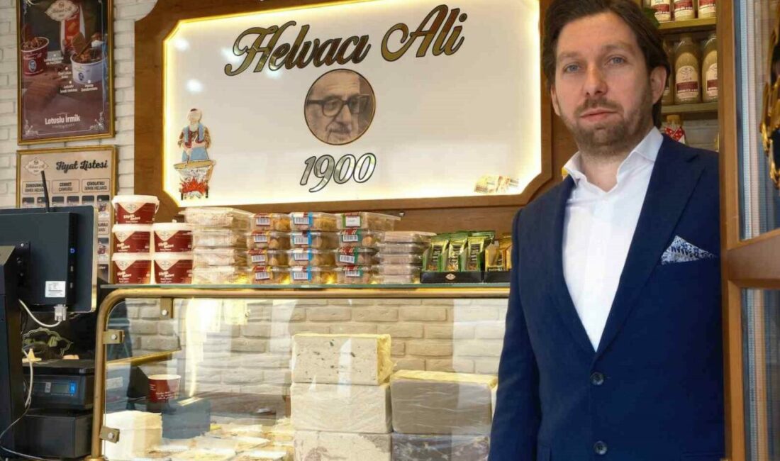 Bursa’nın İnegöl ilçesinden dünyaya açılan 125 yıllık helvacı, Ramazan ayında