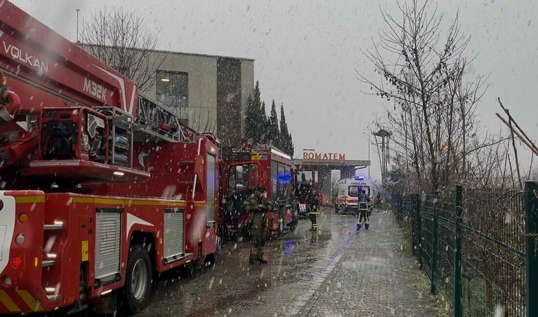 Hastane yemekhanesinde yangın paniği… Çok sayıda ekip sevk edildi Bursa’da özel bir hastanenin yemekhane bölümünde çıkan yangın kısa süreli