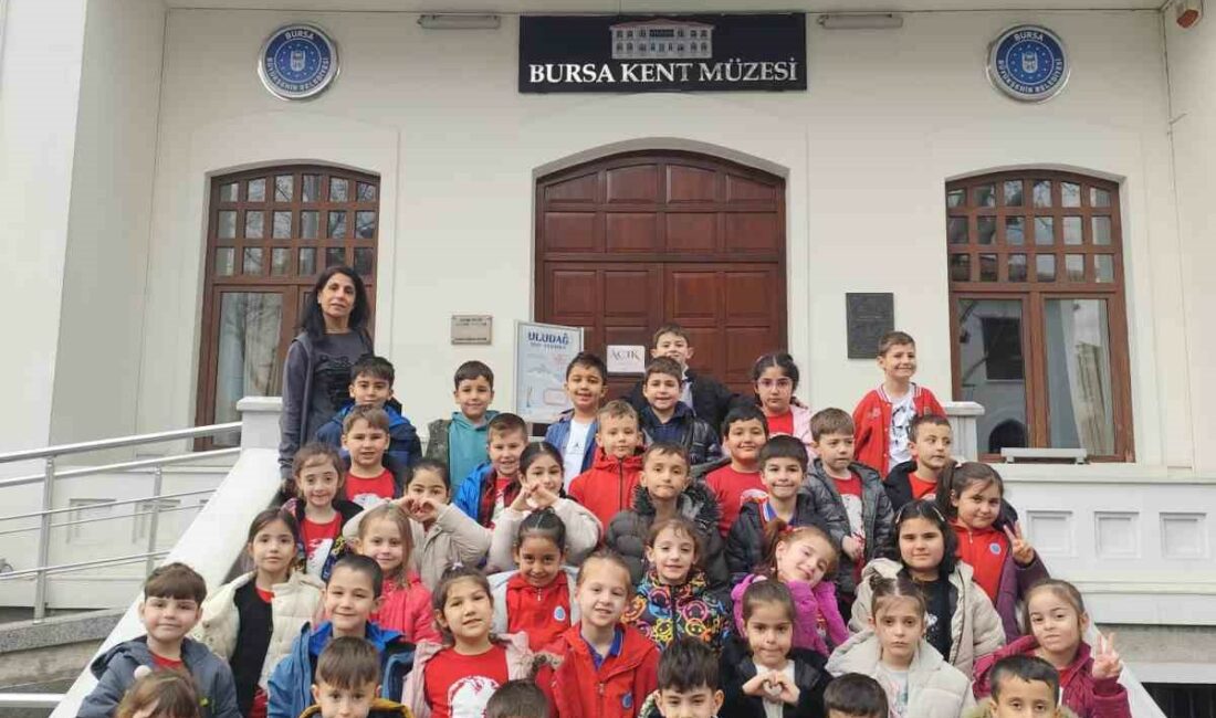 Bursa’da ilkokul öğrencileri, Bursa Kent Müzesi’nde tarihe yolculuğa çıktı. İbrahim