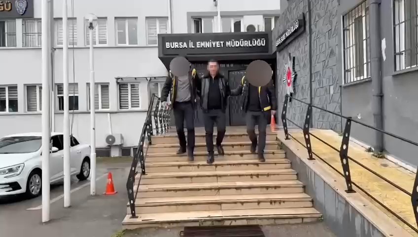 Bursa’nın İnegöl ilçesinde kayınbabasını silahla öldürüp kayınbiraderini yaralayan damat, Bursa’nın