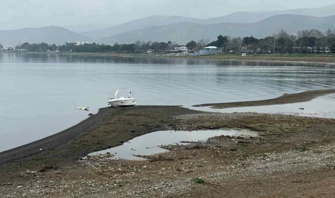 Bursa’da İznik ve Orhangazi’yi doğrudan etkileyen İznik Gölü’ndeki su seviyesi