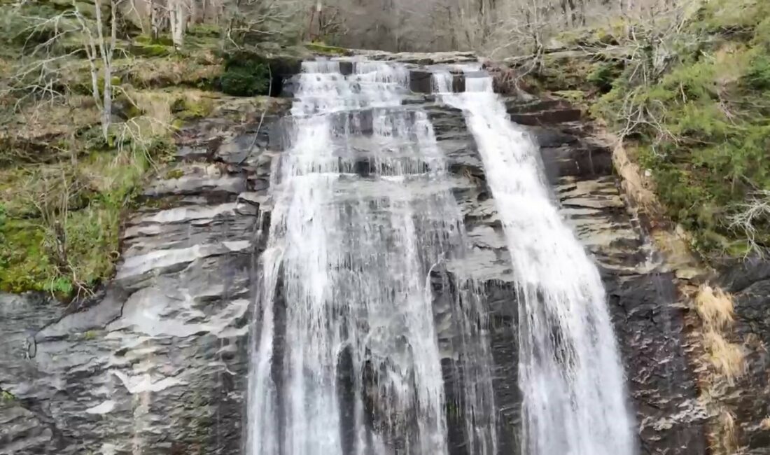Suuçtu Şelalesi ve Tabiat Parkı, gürül gürül akan suyu ile