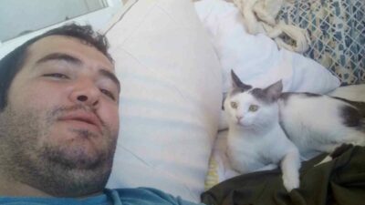 Geçen yıl kurban bayramında kaybettiği kedisini 8 aydır arayan Muğlalı