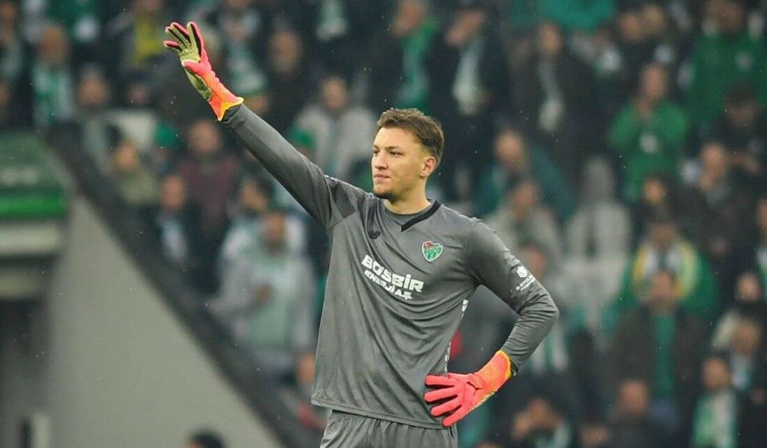 Kerem Matışlı Bursaspor’da güven veriyor Bursaspor formasıyla bu sezon çıktığı 13 maçın 10’unda gol yemeyen