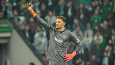 Bursaspor formasıyla bu sezon çıktığı 13 maçın 10’unda gol yemeyen