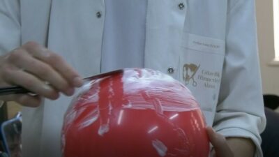 Bursa’daki meslek ve teknik anadolu lisesi öğrencileri hem eğitimlerini tamamlıyor,