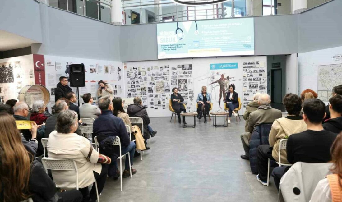 Nilüfer Belediyesinin düzenlediği söyleşide, sigara ve elektronik sigara bağımlılığı bilimsel