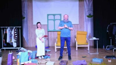 Kültürel yaşamı güçlendiren çalışmalarıyla sanatı toplumla bütünleştiren Osmangazi Belediyesi, ‘Hangisi