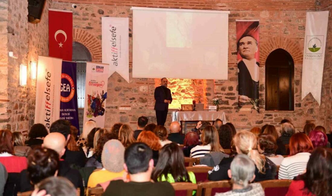 Osmangazi Belediyesi’nin düzenlediği ‘Felsefe Buluşmaları’ kapsamında Sosyolog Yazar Kemal Karadayı,