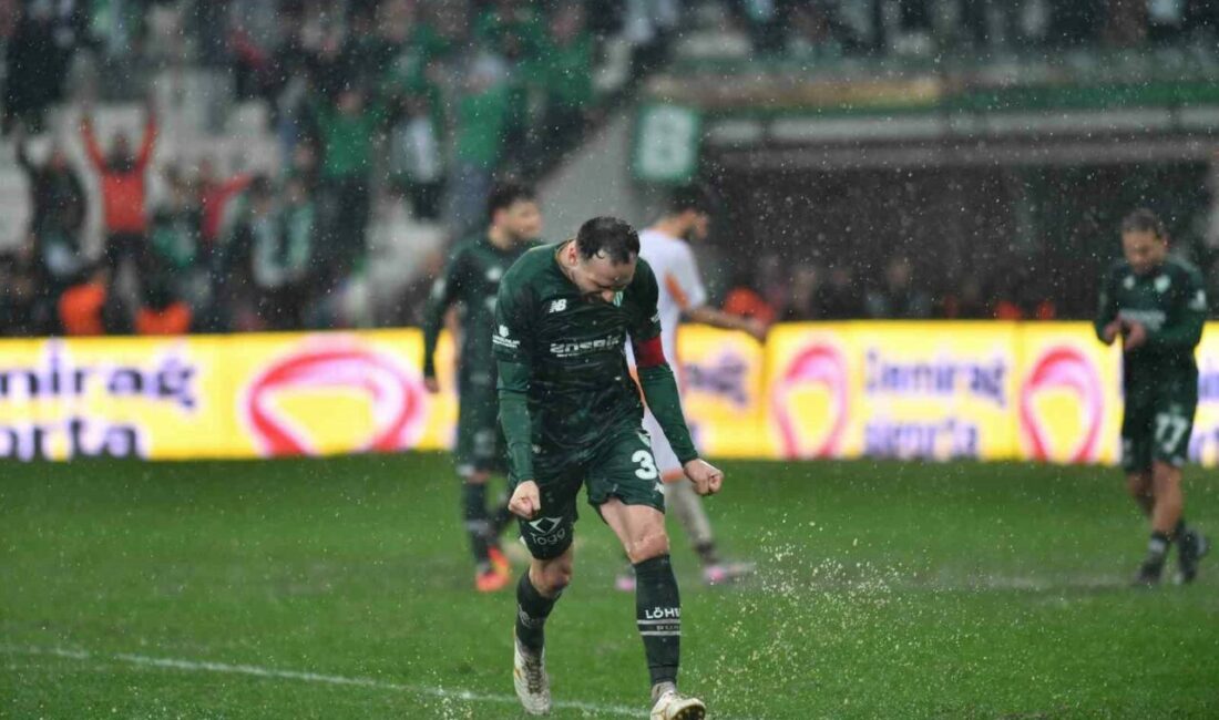 TFF 2. Lig: Bursaspor: 6 – Adanaspor: 0 TFF 2. Lig Kırmızı Grup 22. haftasında Bursaspor, karşılaştığı Adanaspor’u