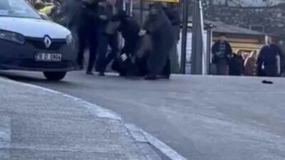 Bursa’da ticari taksi ile motosiklet sürücüsü arasında çıkan tekme tokatlı