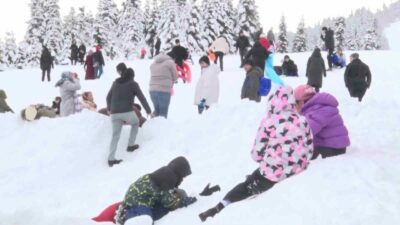 Sömestir tatilinin son gününde Uludağ’da yoğunluk devam etti. Kayak pistleri